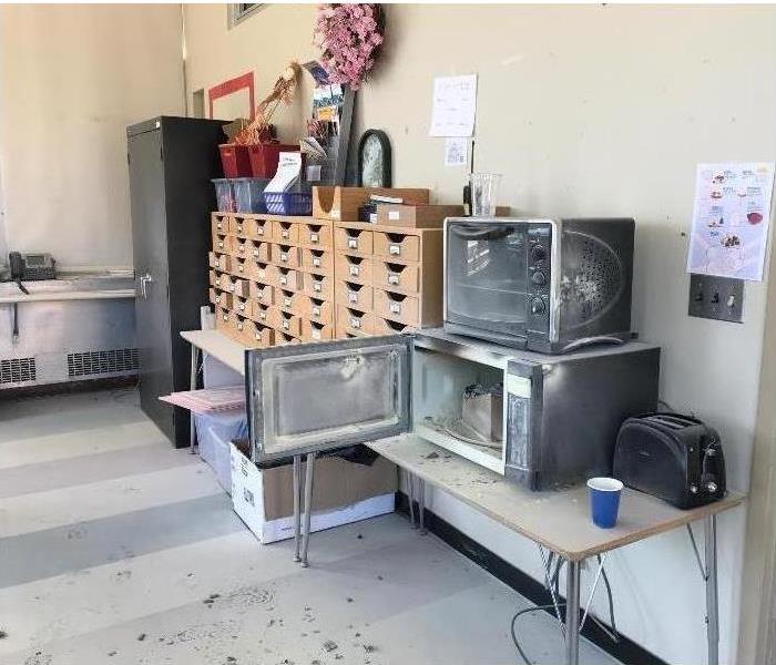 Classroom with microwave and oven 